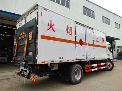 東風(fēng)柳汽單橋液壓尾板防爆車(chē)廂式車(chē)